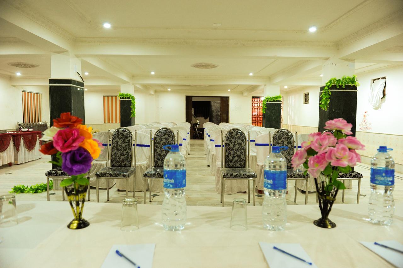 Jayanti Hotel Tarapith Ngoại thất bức ảnh