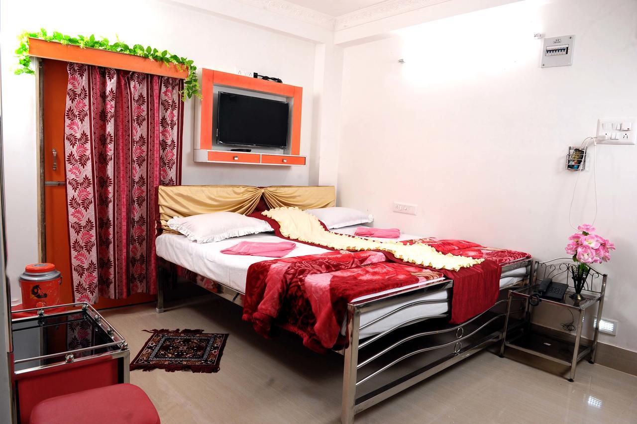 Jayanti Hotel Tarapith Ngoại thất bức ảnh